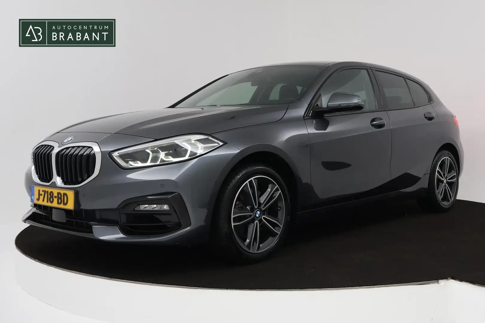 BMW 118 1-serie 118i Executive Edition (PARKEERSENSOREN, N Grijs - 1