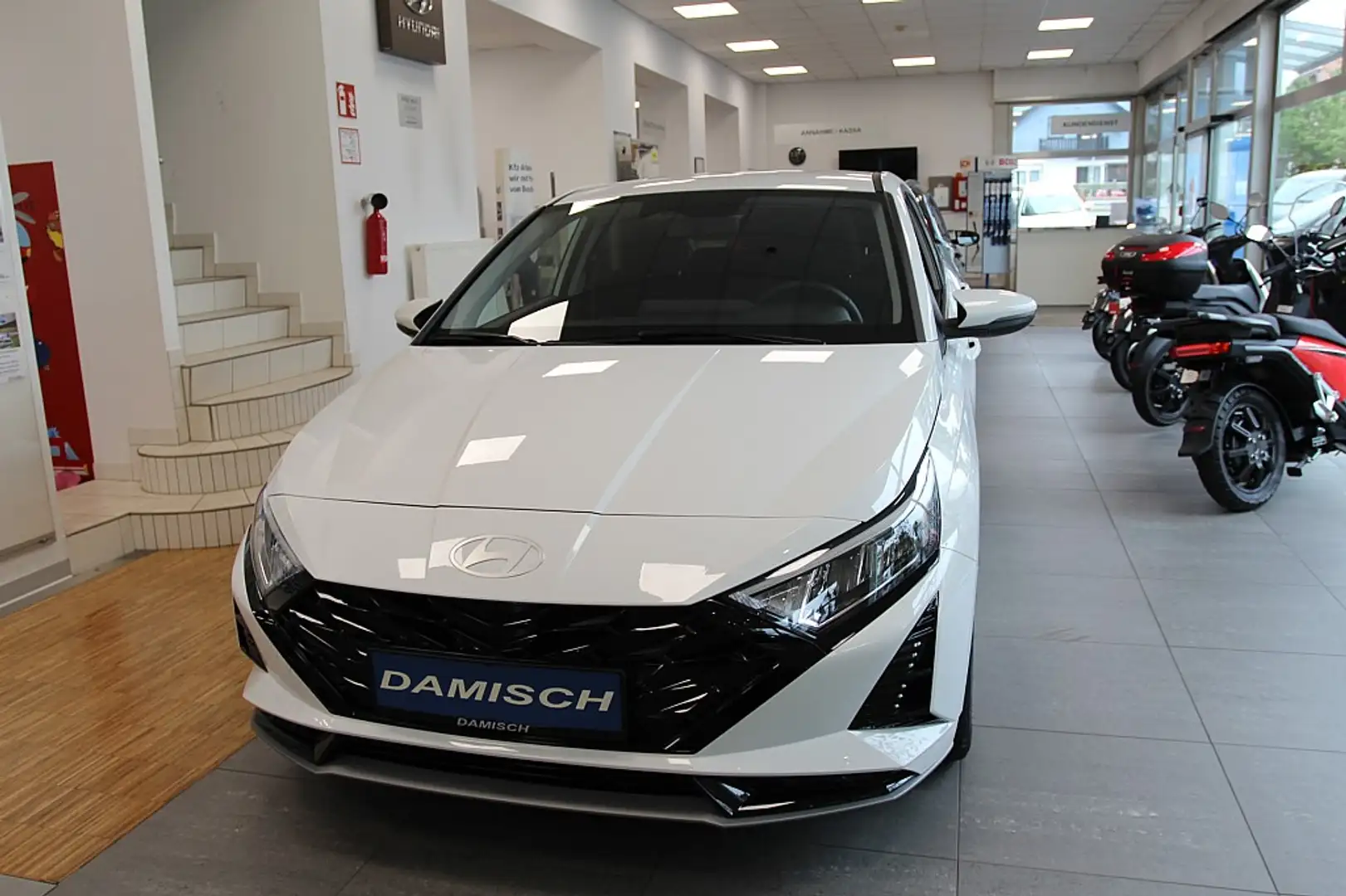 Hyundai i20 1,2 MPI GO Rot - 2