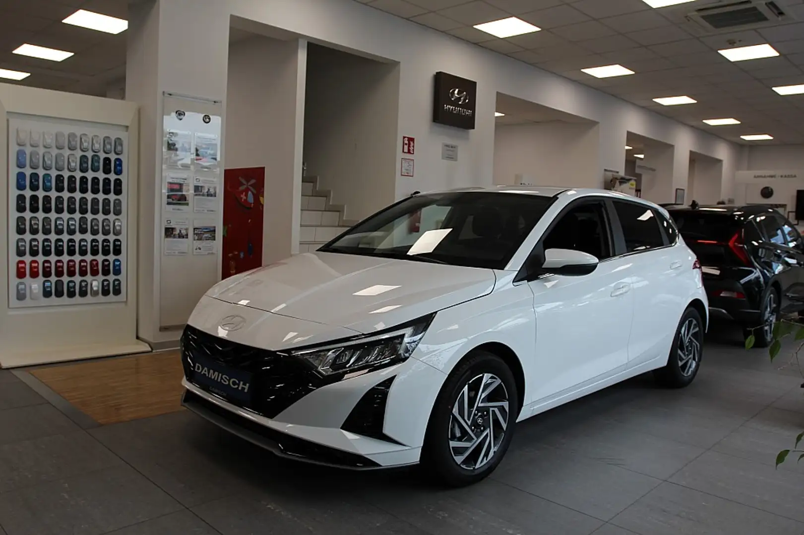 Hyundai i20 1,2 MPI GO Rot - 1