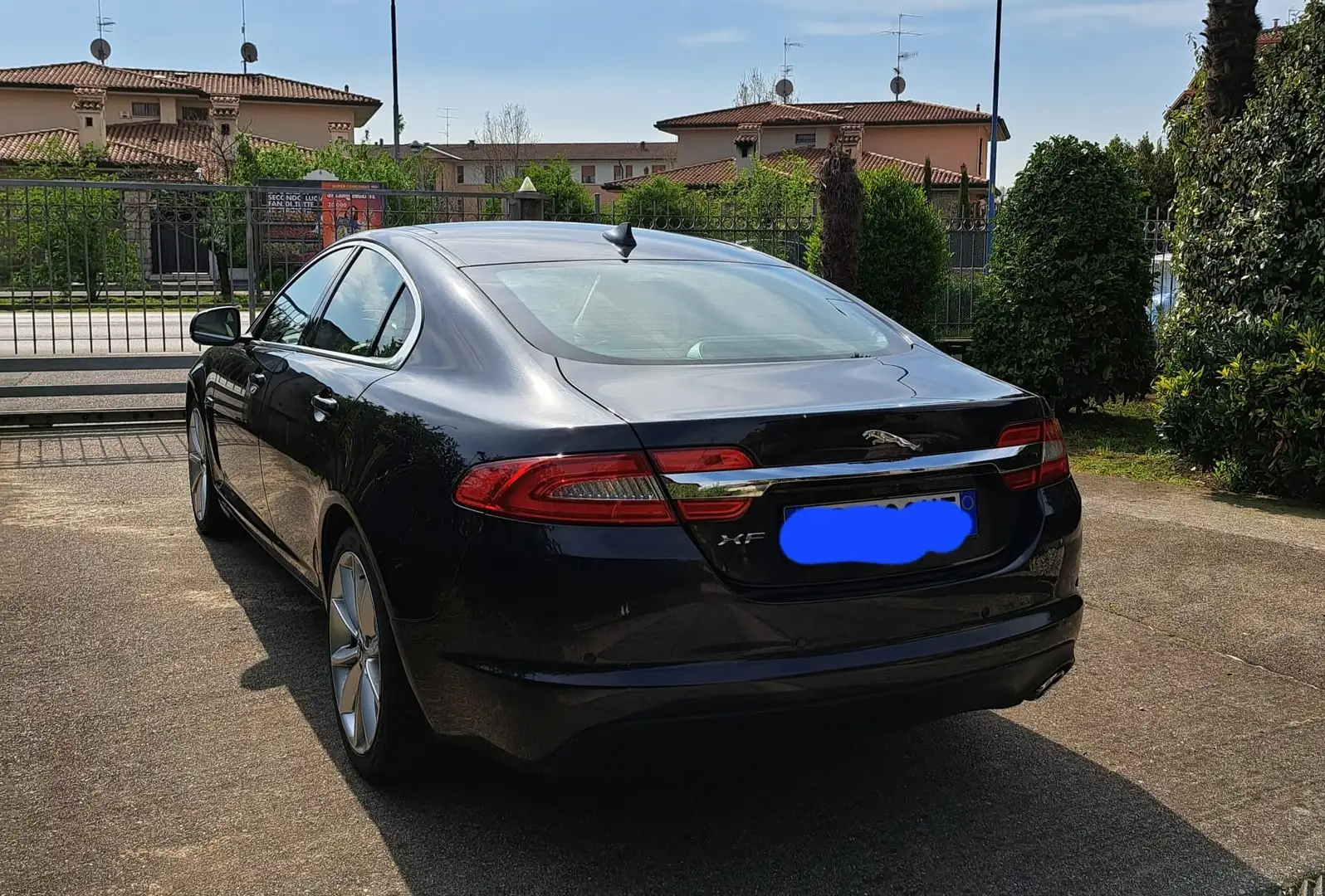 Jaguar XF 2.2d Luxury 200cv auto - 1