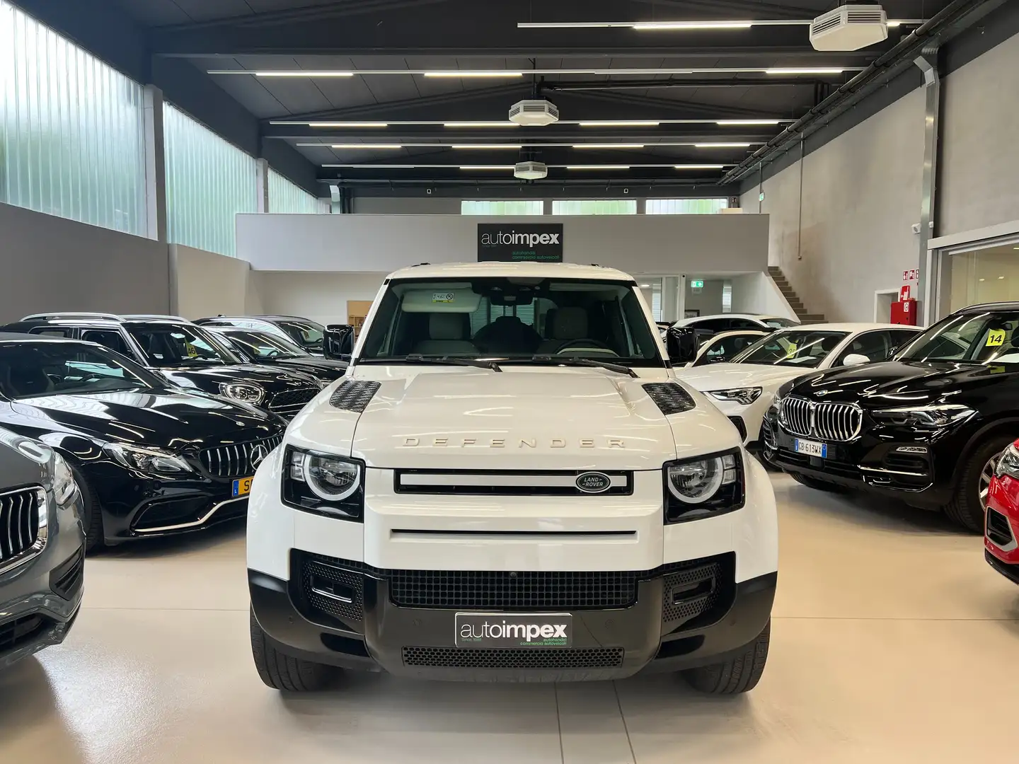 Land Rover Defender 110 awd 300cv auto 6posti /360 CAMERA Bianco - 2