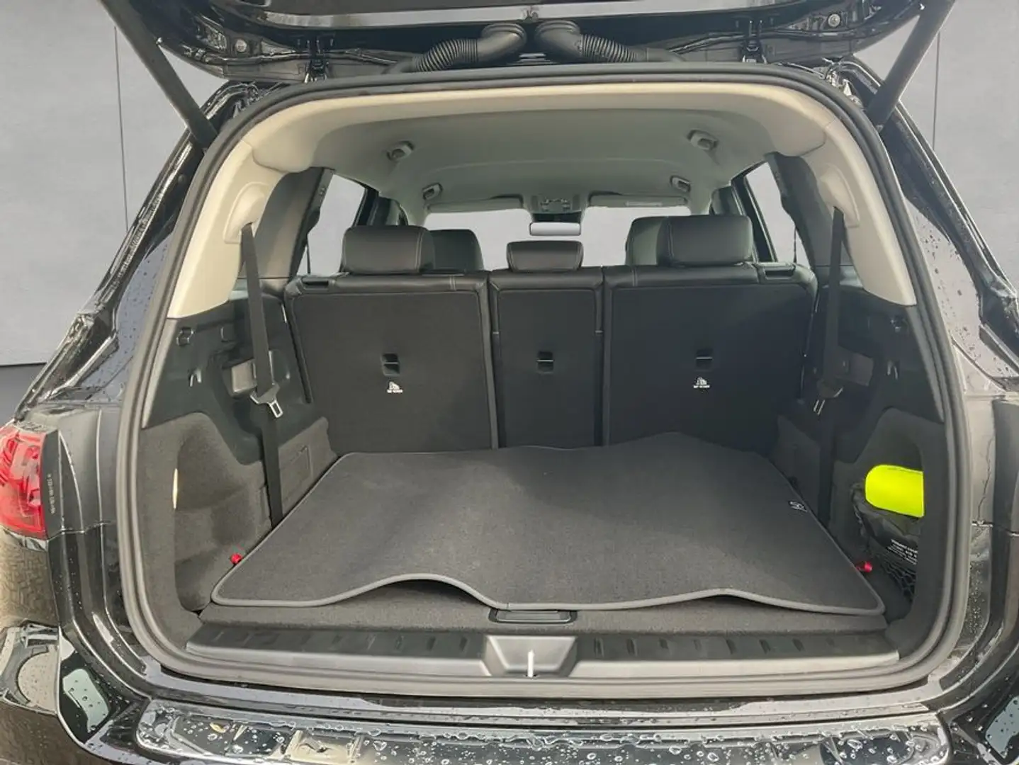 Mercedes-Benz GLB 200 GLB Schwarz - 2