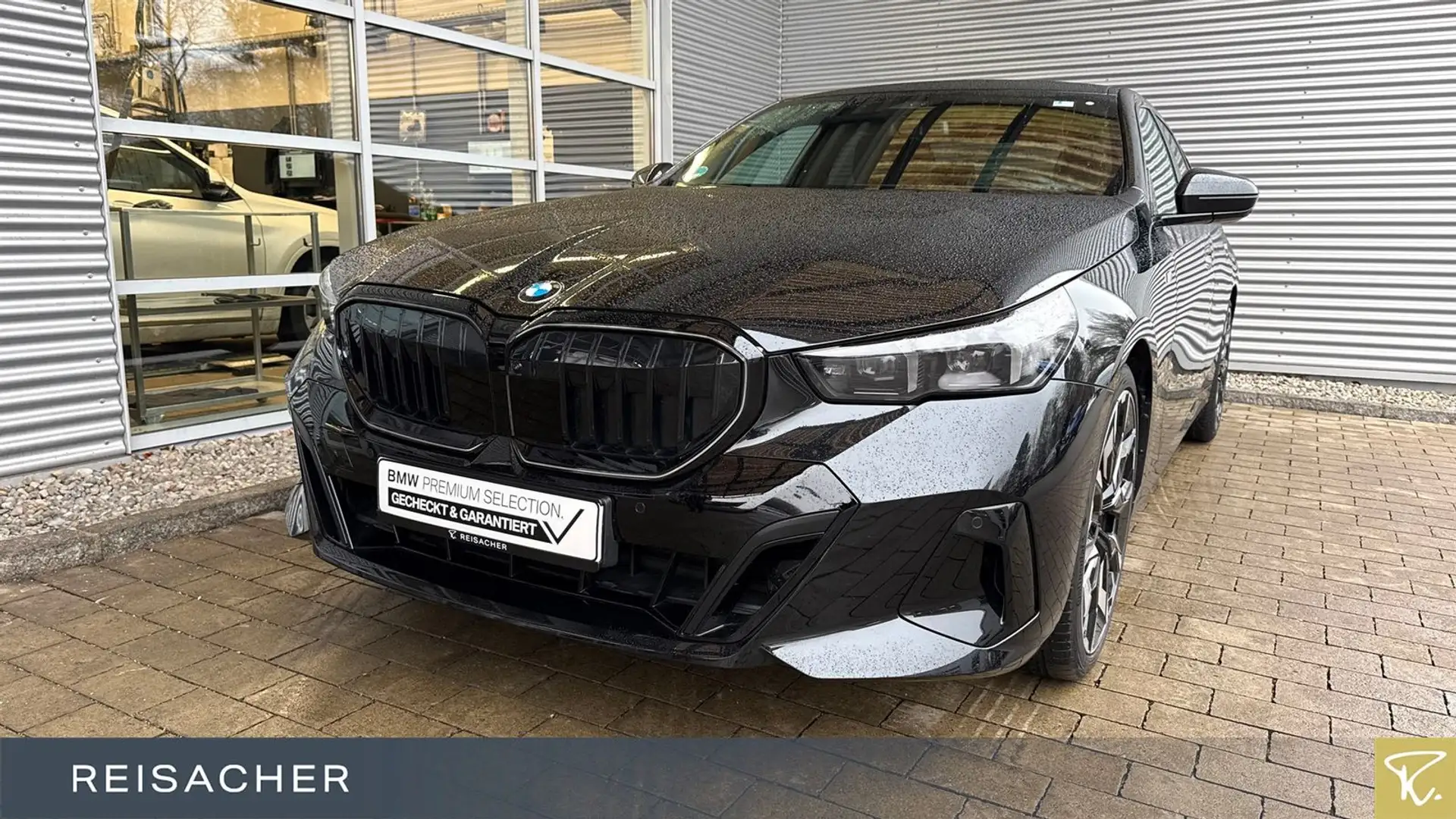 BMW 520 d A Lim M-Sport PRO Navi 360° HUD ACC Hifi Schwarz - 1