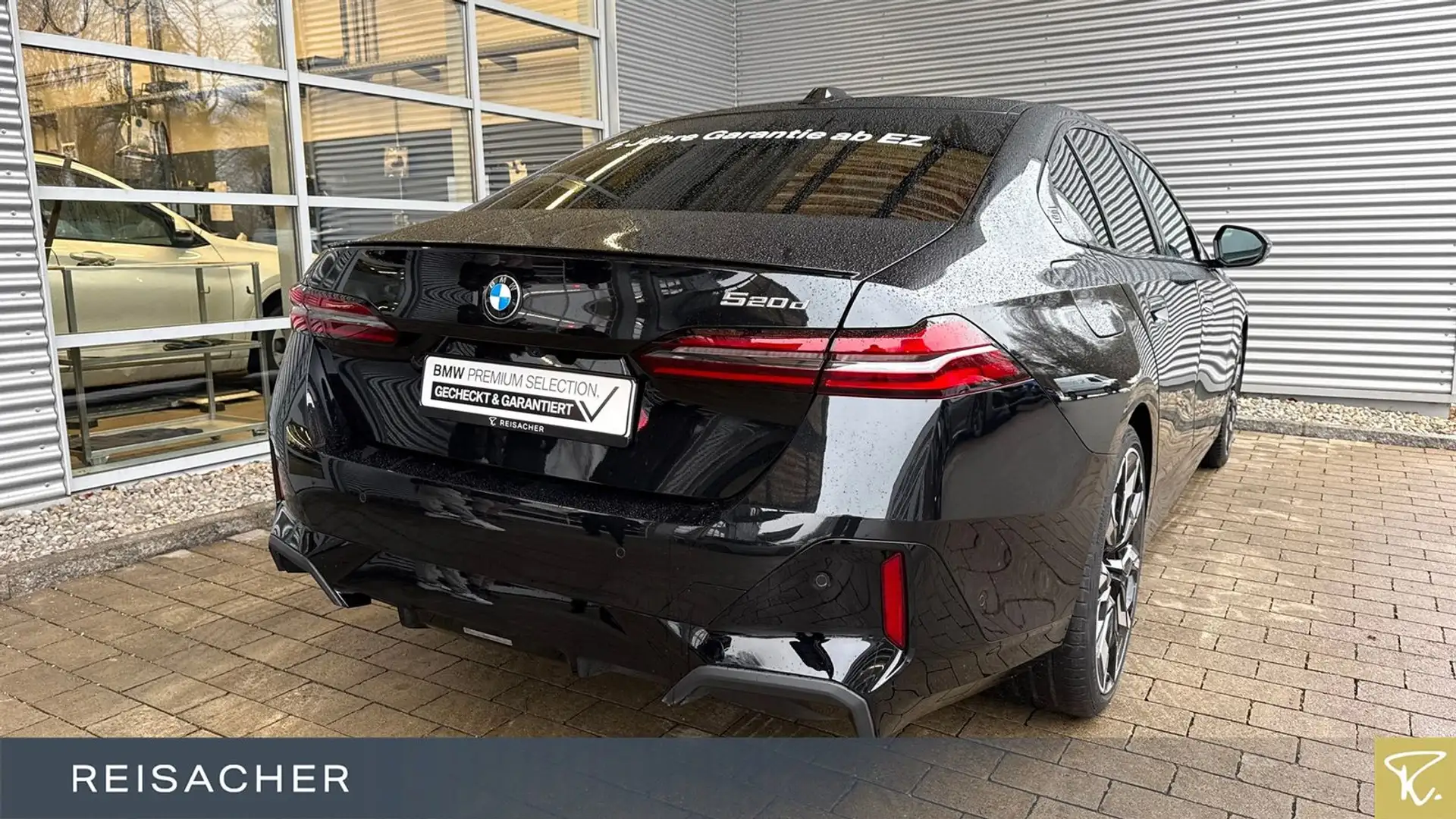 BMW 520 d A Lim M-Sport PRO Navi 360° HUD ACC Hifi Schwarz - 2