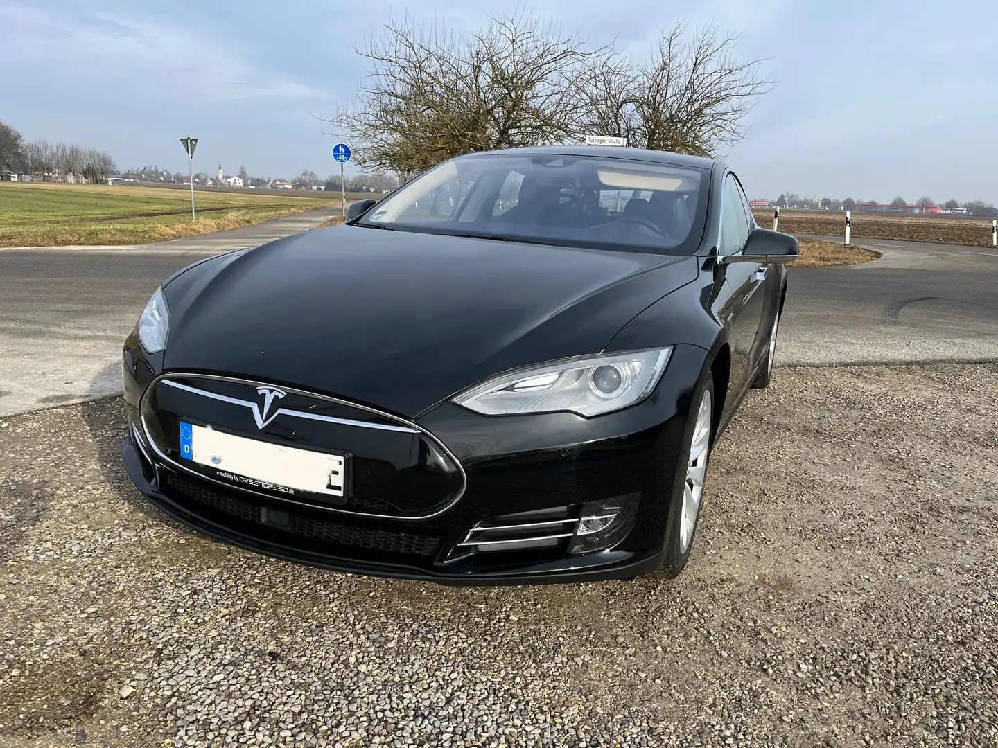 Tesla Model S 85 Schwarz - 1