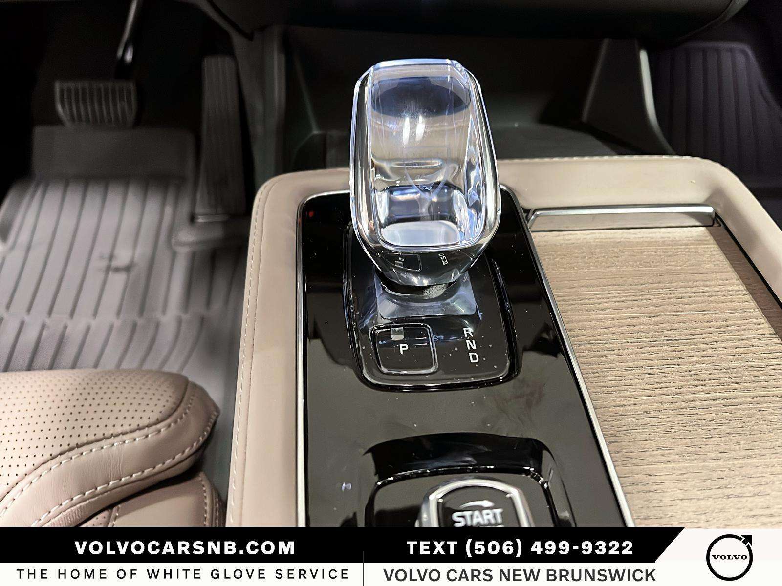 2026 Volvo XC90 B6 Ultra Bright Theme thumb 14