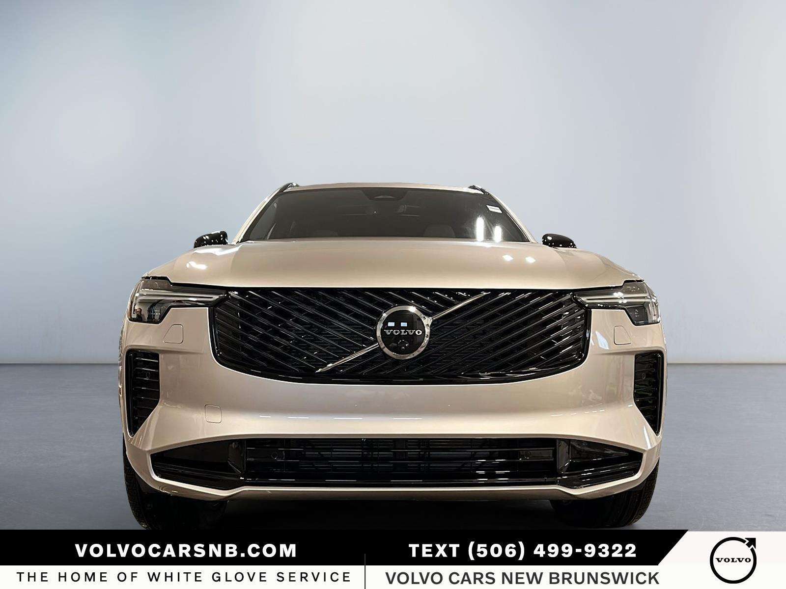 2026 Volvo XC90 B6 Ultra Bright Theme alt 2