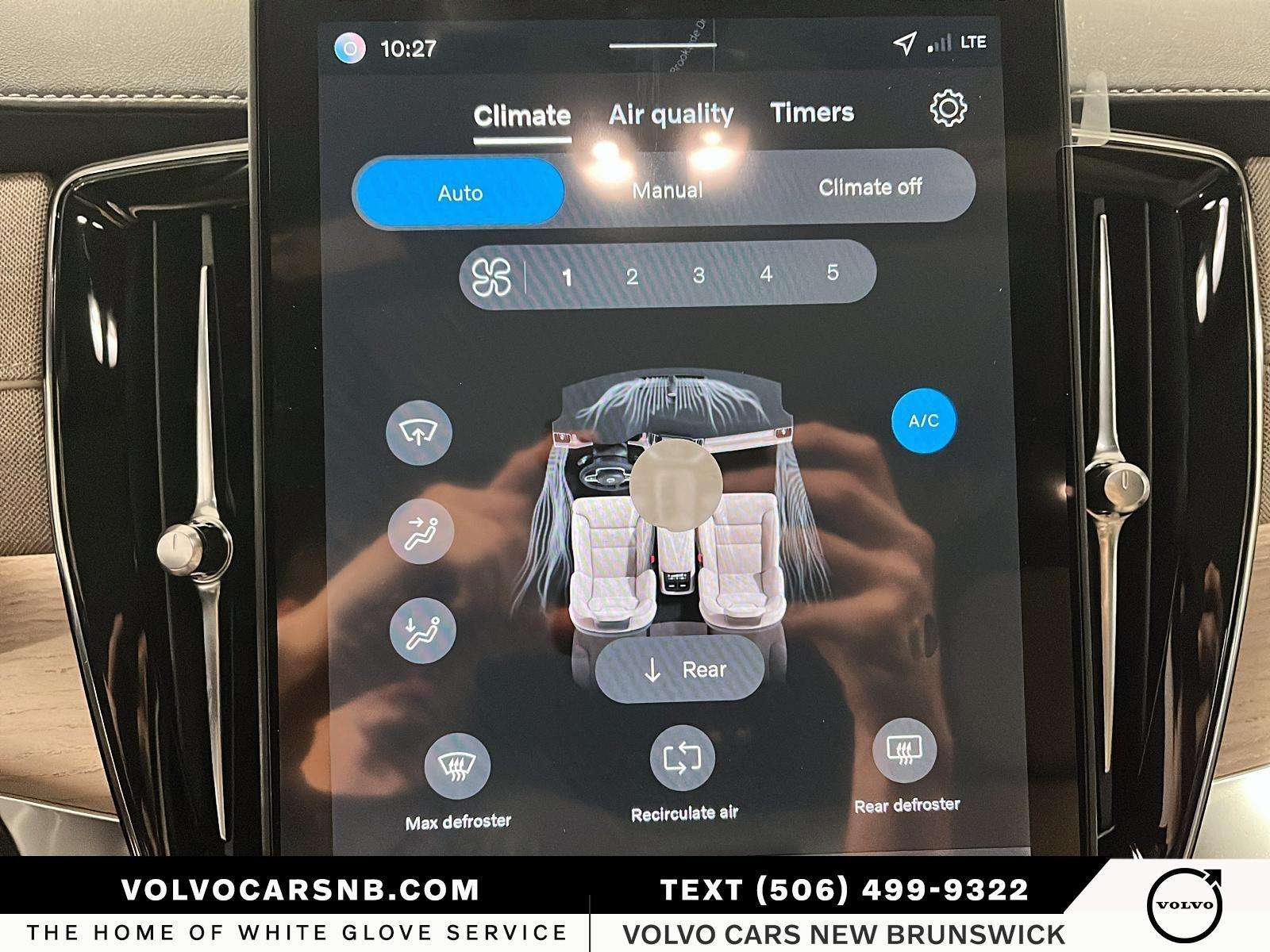 2026 Volvo XC90 B6 Ultra Bright Theme thumb 11