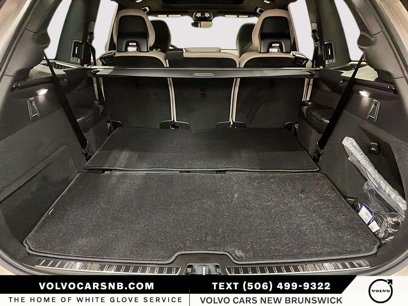 2026 Volvo XC90 B6 Ultra Bright Theme thumb 6