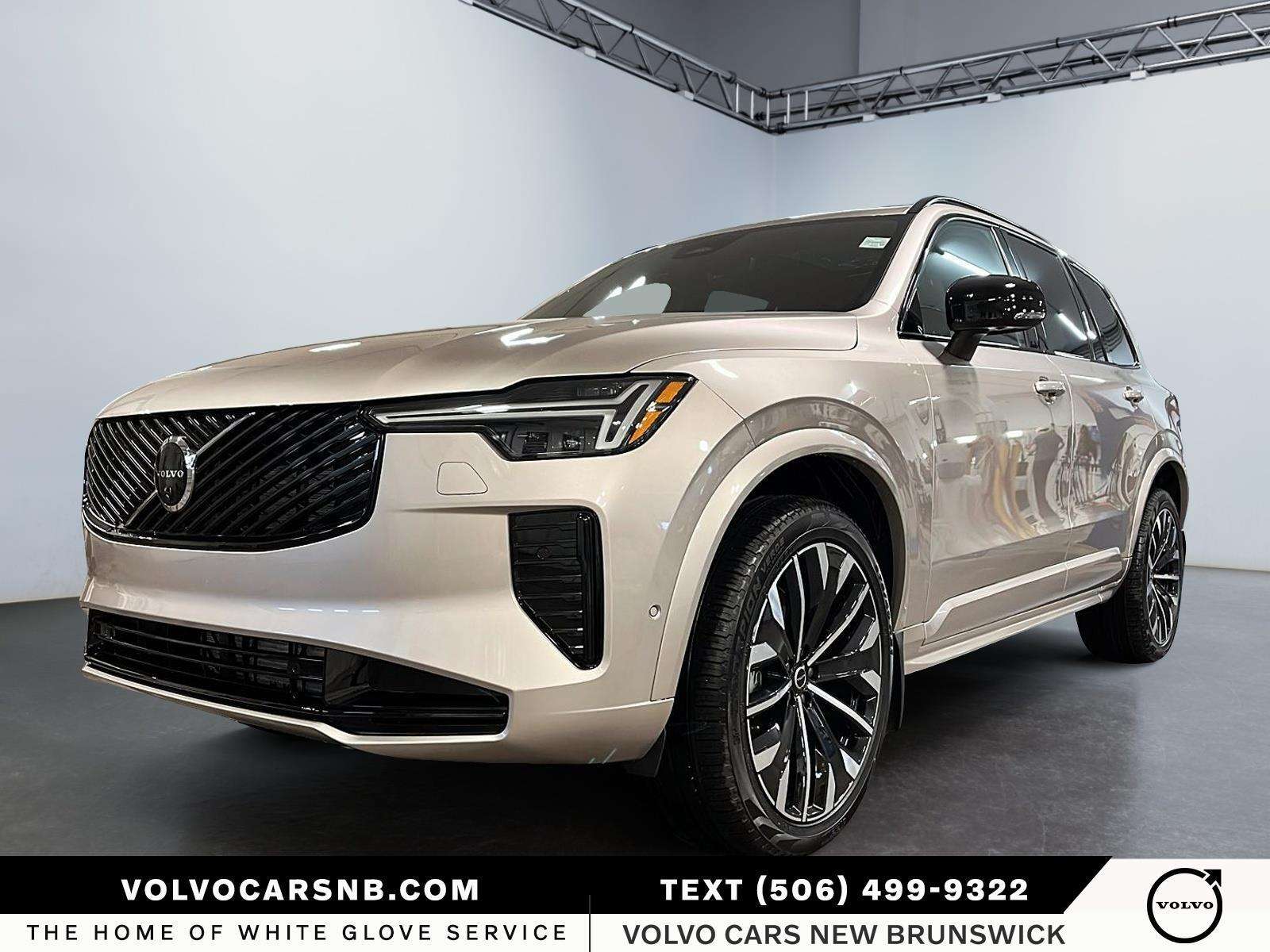 2026 Volvo XC90 B6 Ultra Bright Theme