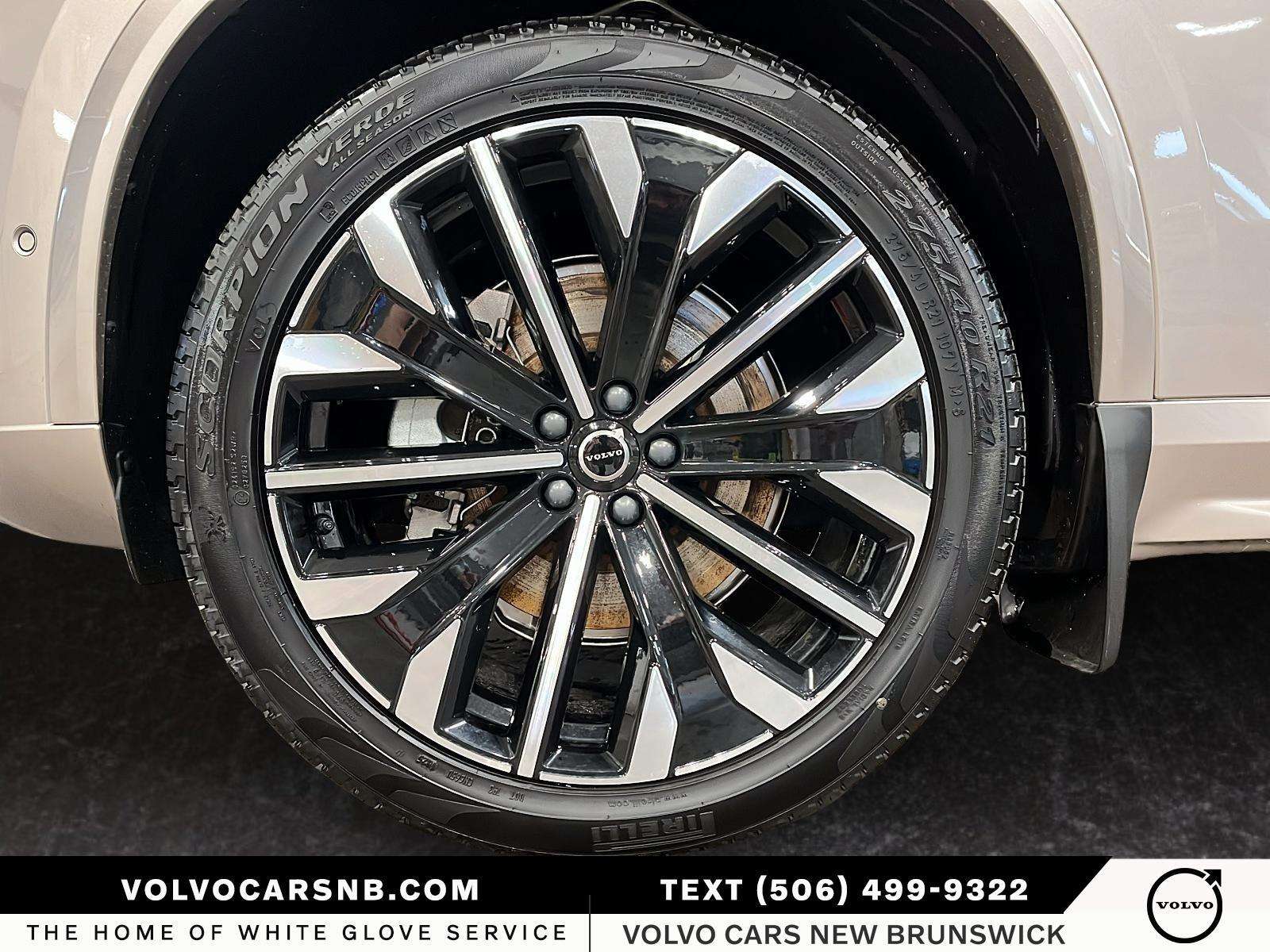 2026 Volvo XC90 B6 Ultra Bright Theme thumb 7