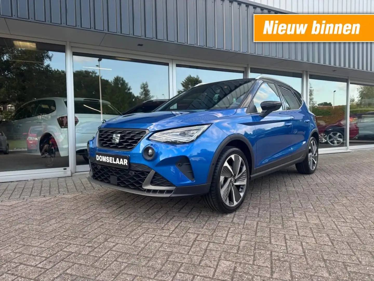 SEAT Arona 1.0 TSI FR Business Intense Blauw - 1