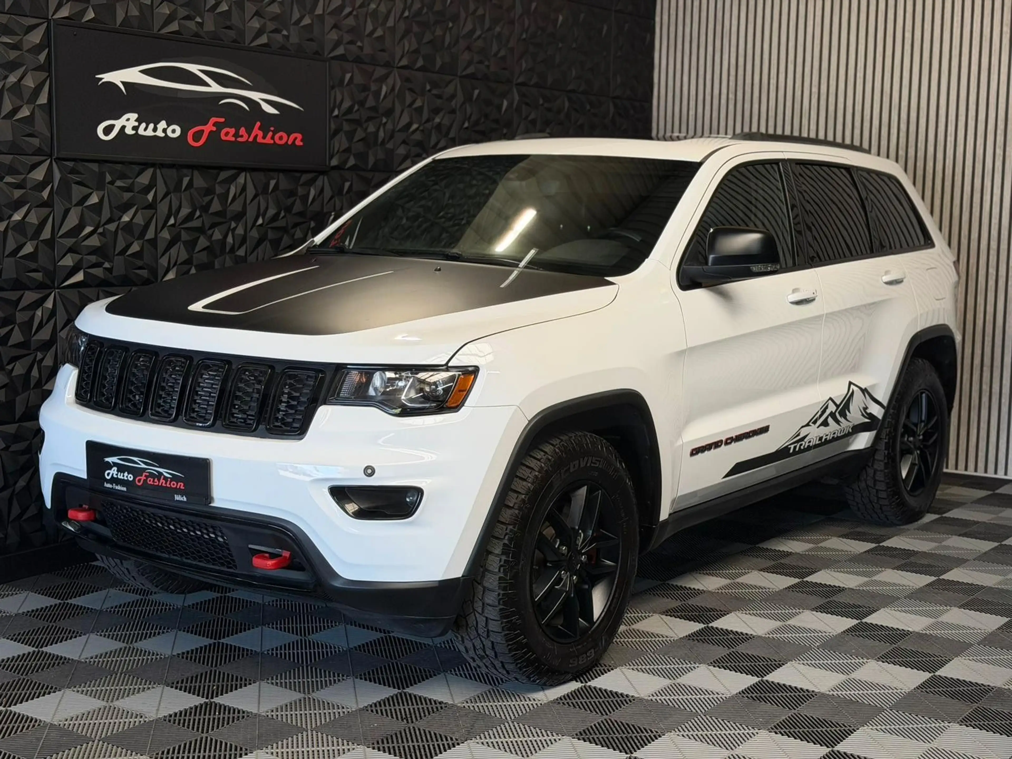 Jeep Grand Cherokee 5.7 V8 HEMI Trailhawk