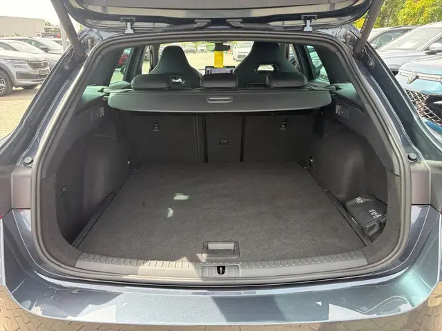 Cupra Leon view 10