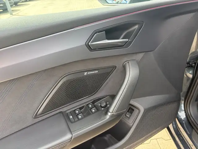 Cupra Leon view 15