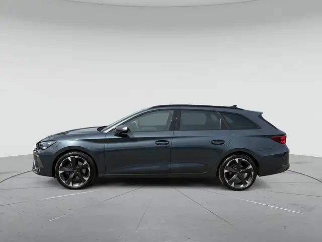 Cupra Leon view 3