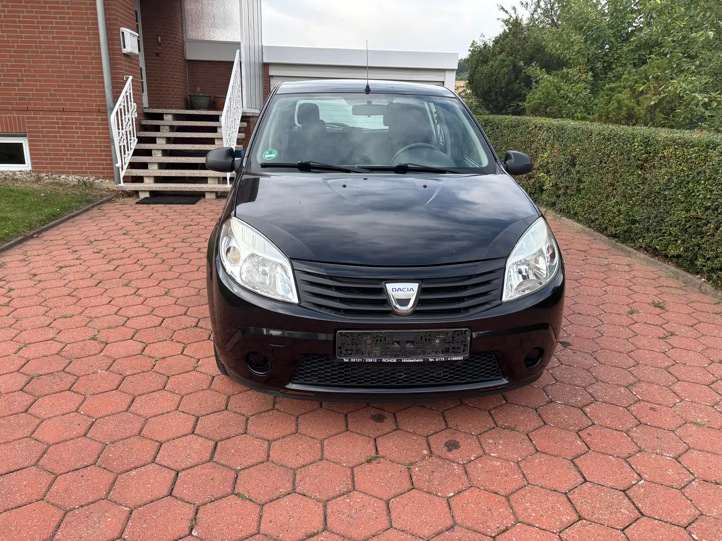 Dacia Sandero Eco Schwarz - 1