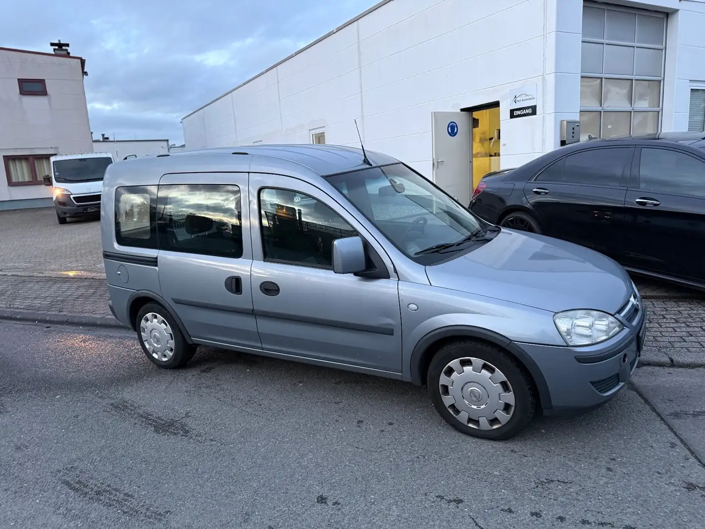 Opel Combo Edition Benzin Erdgas Klima Servo Silber - 2