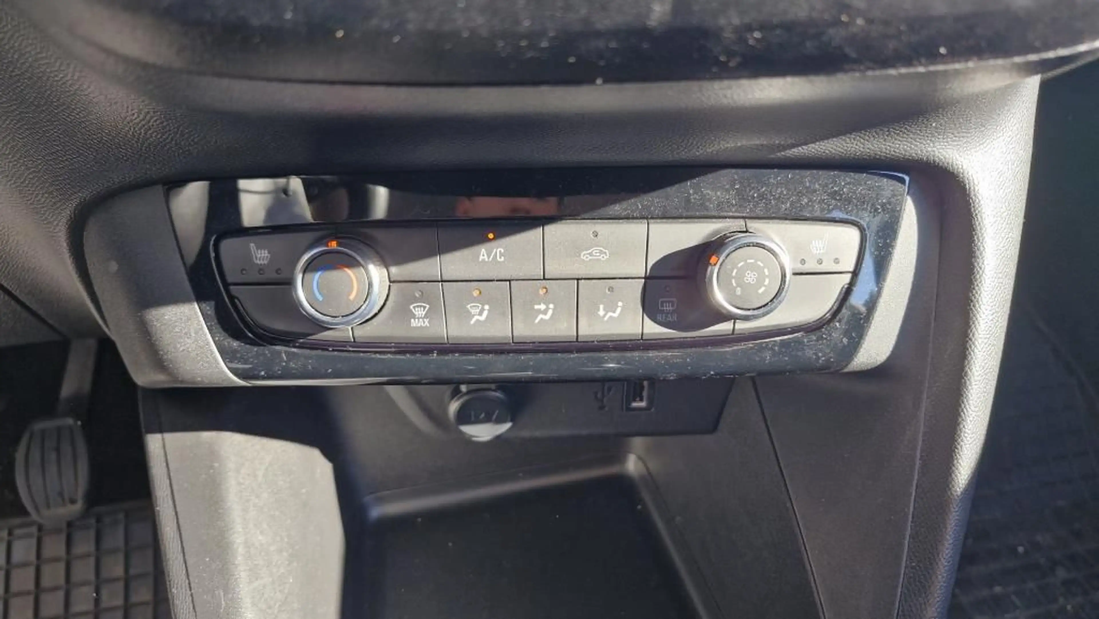 Opel Corsa 1.2 Sitzheizung+Einparkhilfe hinten — photo 14