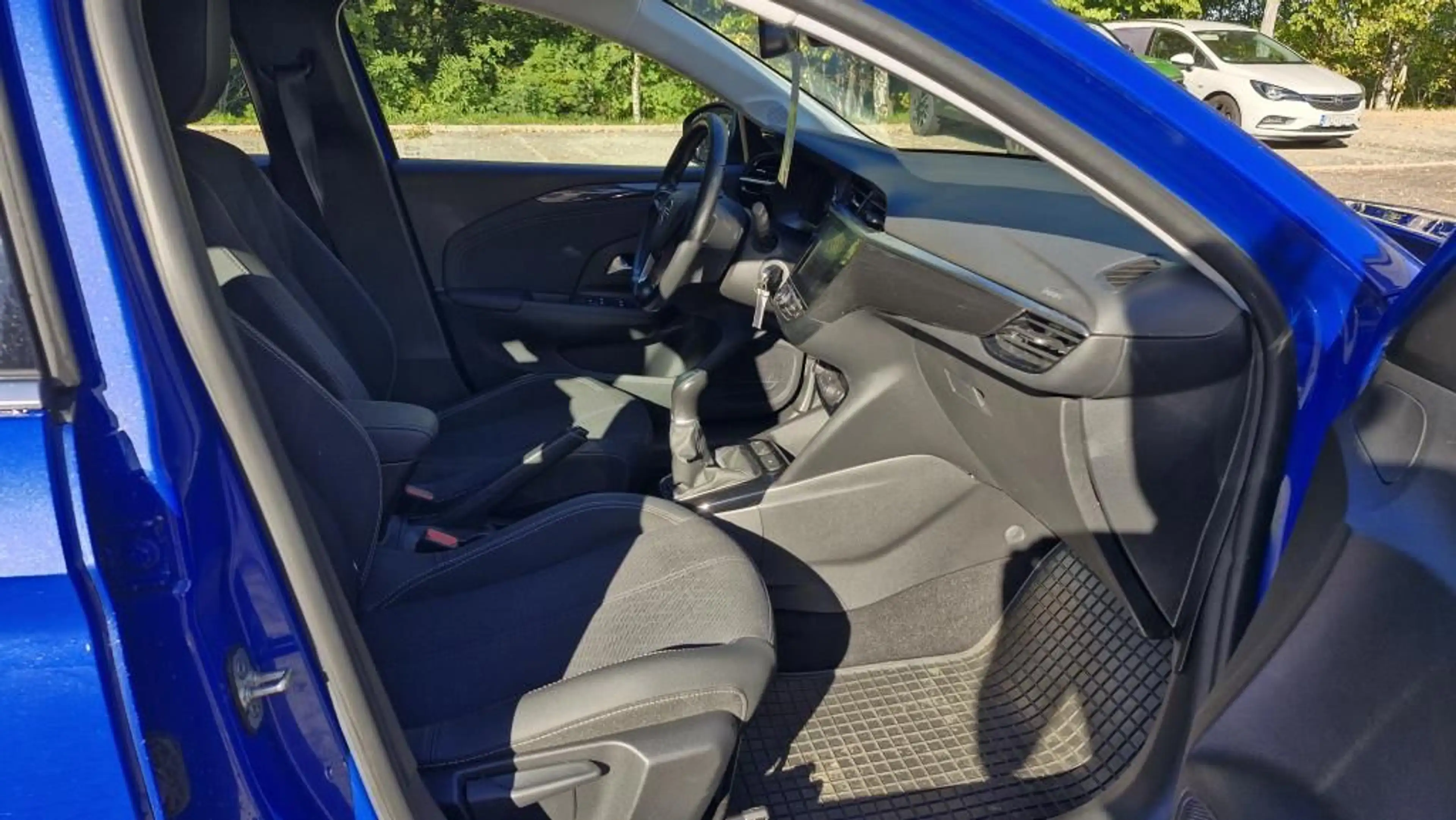 Opel Corsa 1.2 Sitzheizung+Einparkhilfe hinten — photo 9