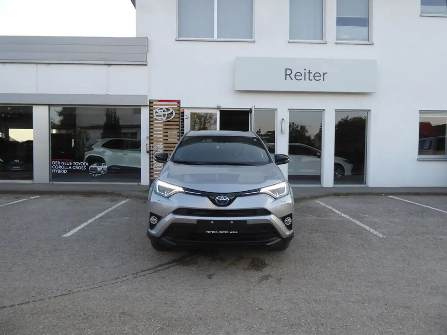 Toyota RAV 4 2,5 Hybrid 2WD Aut. *AHK*SHZ* Argento - 1