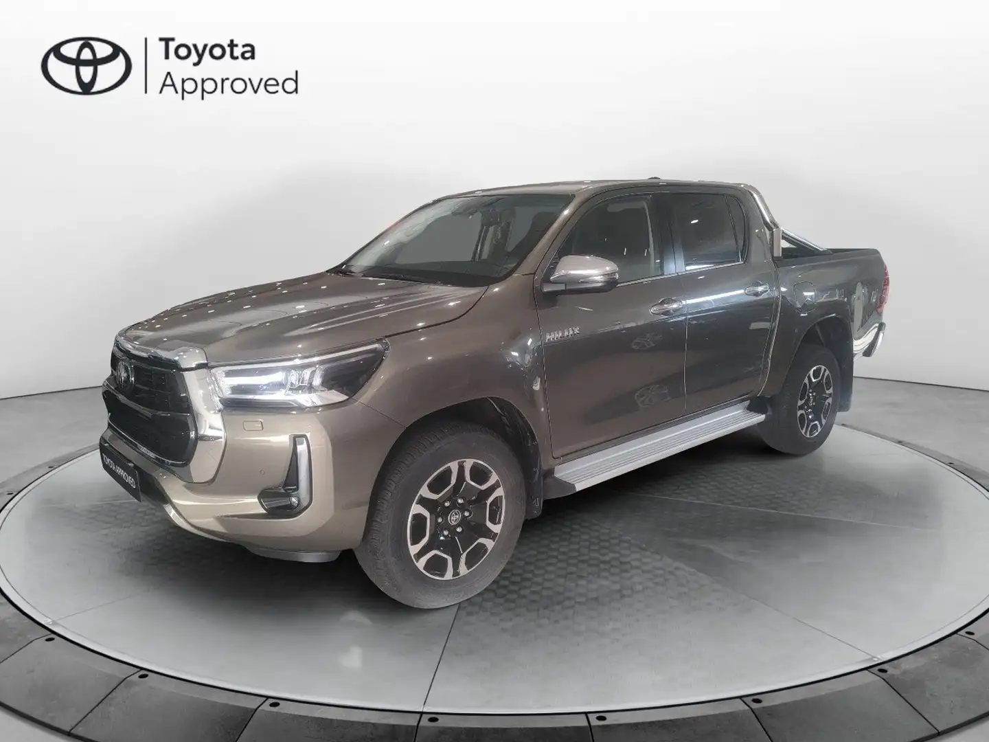 Toyota Hilux Toyota Hilux Double Cab 2.4 D-4D Executive aut Bronze - 1