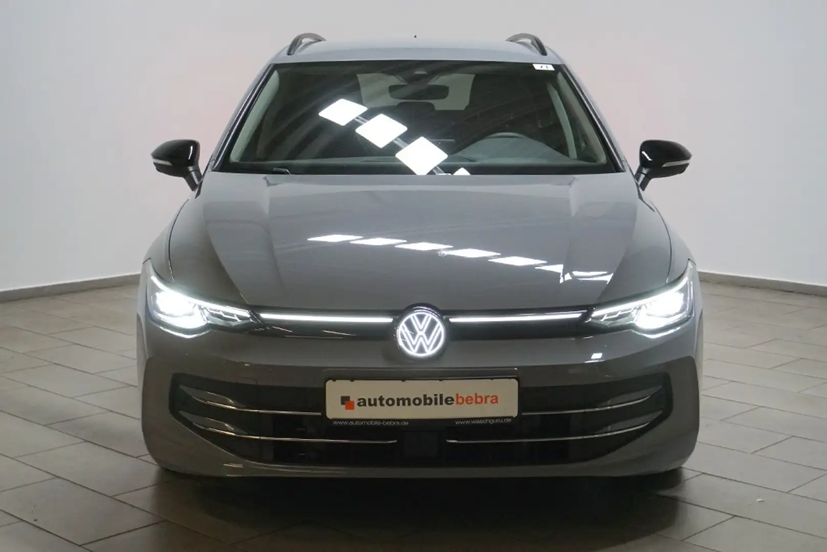 Volkswagen Golf 8 2.0TDI DSG Goal Virtual AHK Facelift Grau - 2