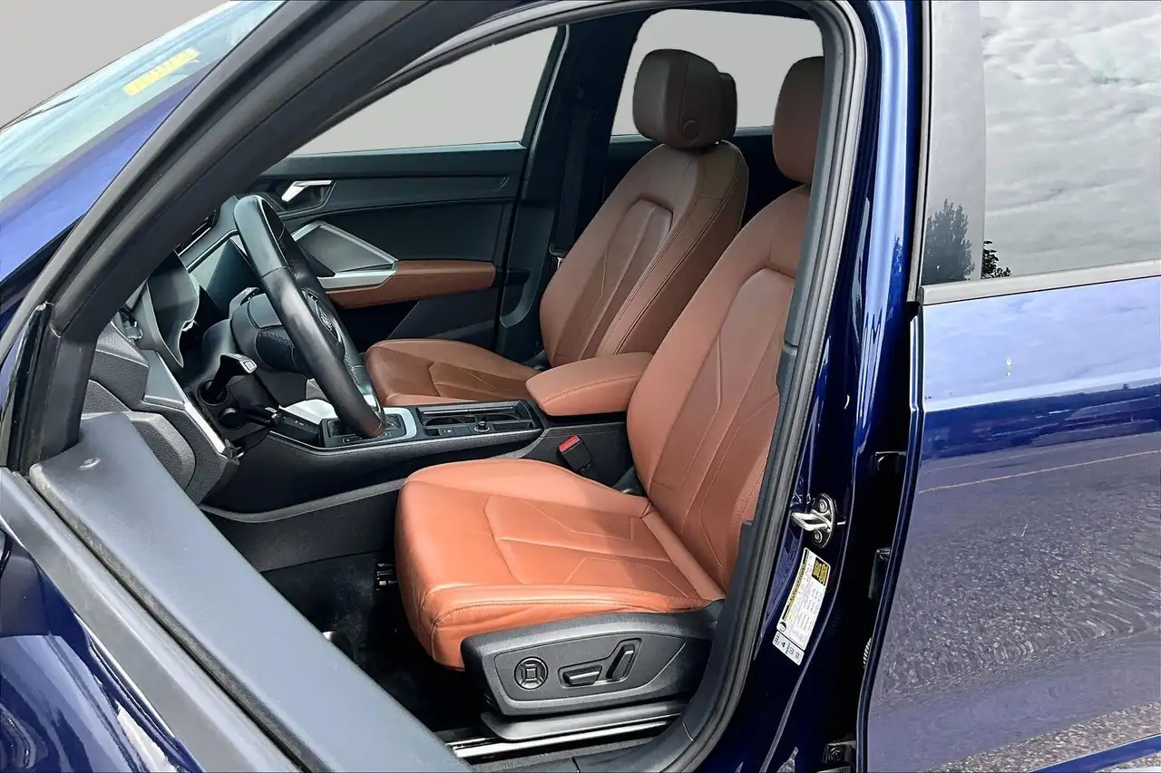 Audi Q3 photo Audi Q3