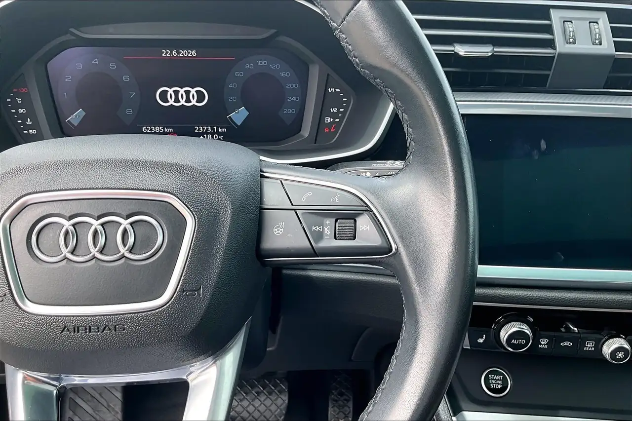 Audi Q3 photo Audi Q3