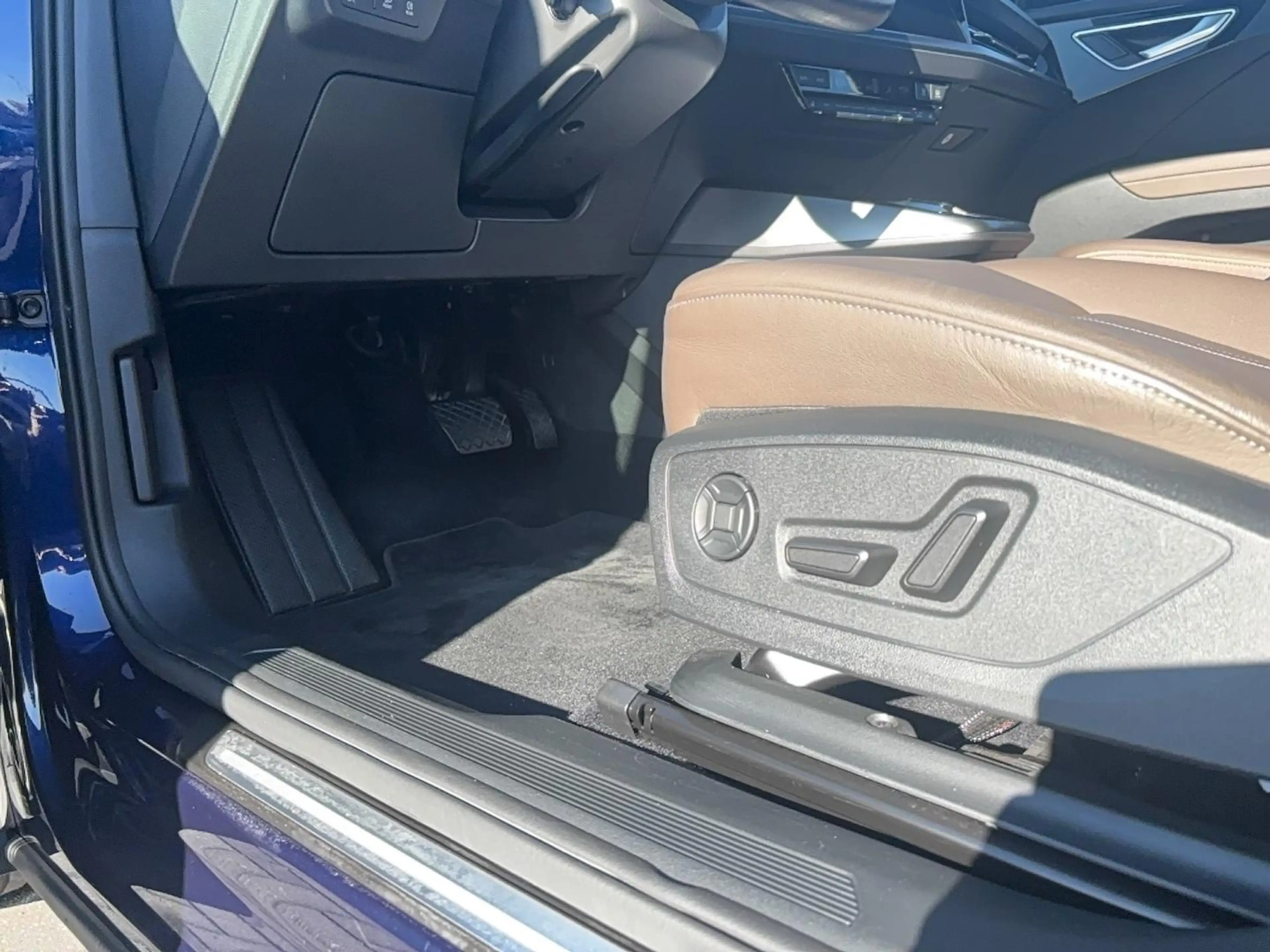Audi Q4 e-tron Sportback 40 MLED Navi Pano ACC RKamera LM20 Wärmep. — photo 17
