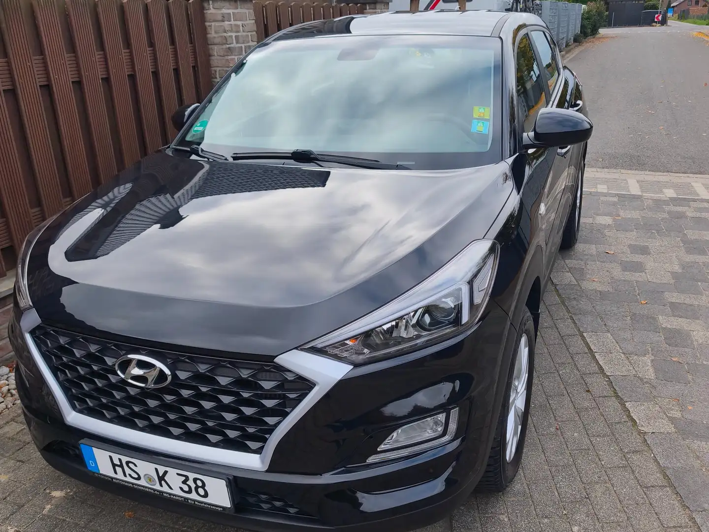 Hyundai TUCSON Tucson 1.6 GDi 2WD DCT Pure Schwarz - 1