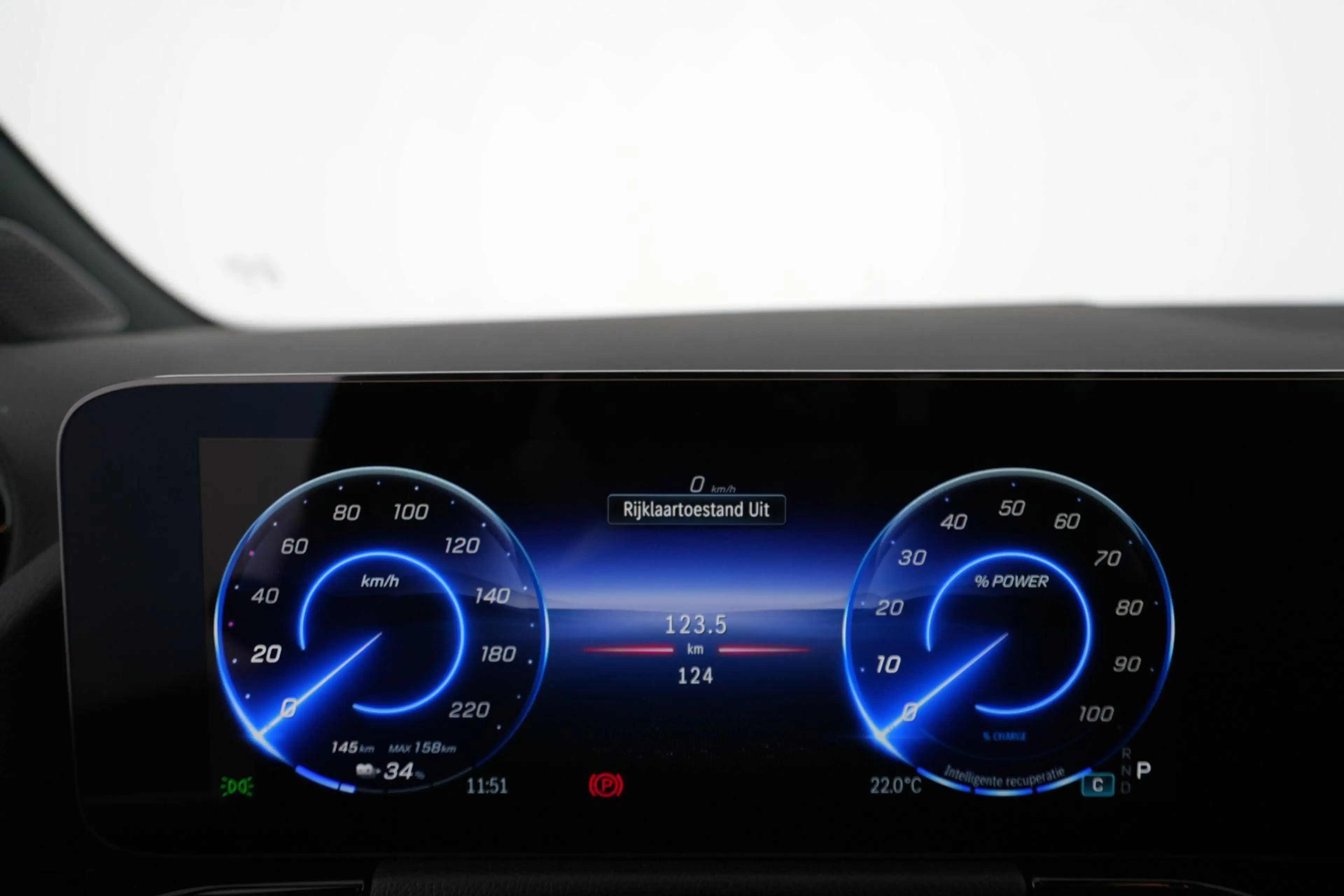 Mercedes-Benz EQA 300 4MATIC Luxury Line | Memory Zetels | Smartphone In — photo 14