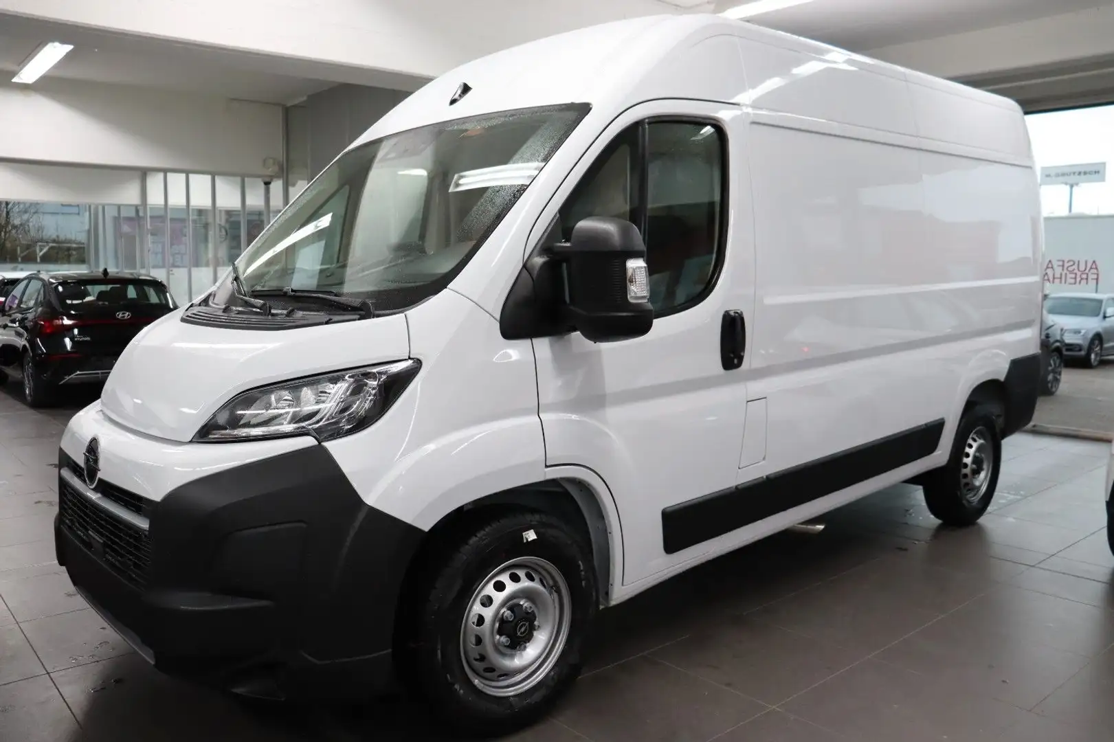 Opel Movano 2.2 Cargo 3.5T L2H2 140 AT BlueHDI SOFORT Alb - 1
