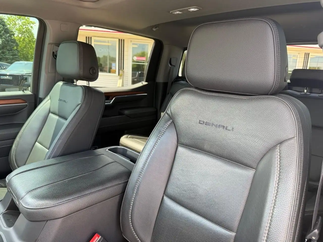 GMC Sierra 1500 снимка GMC Sierra 1500