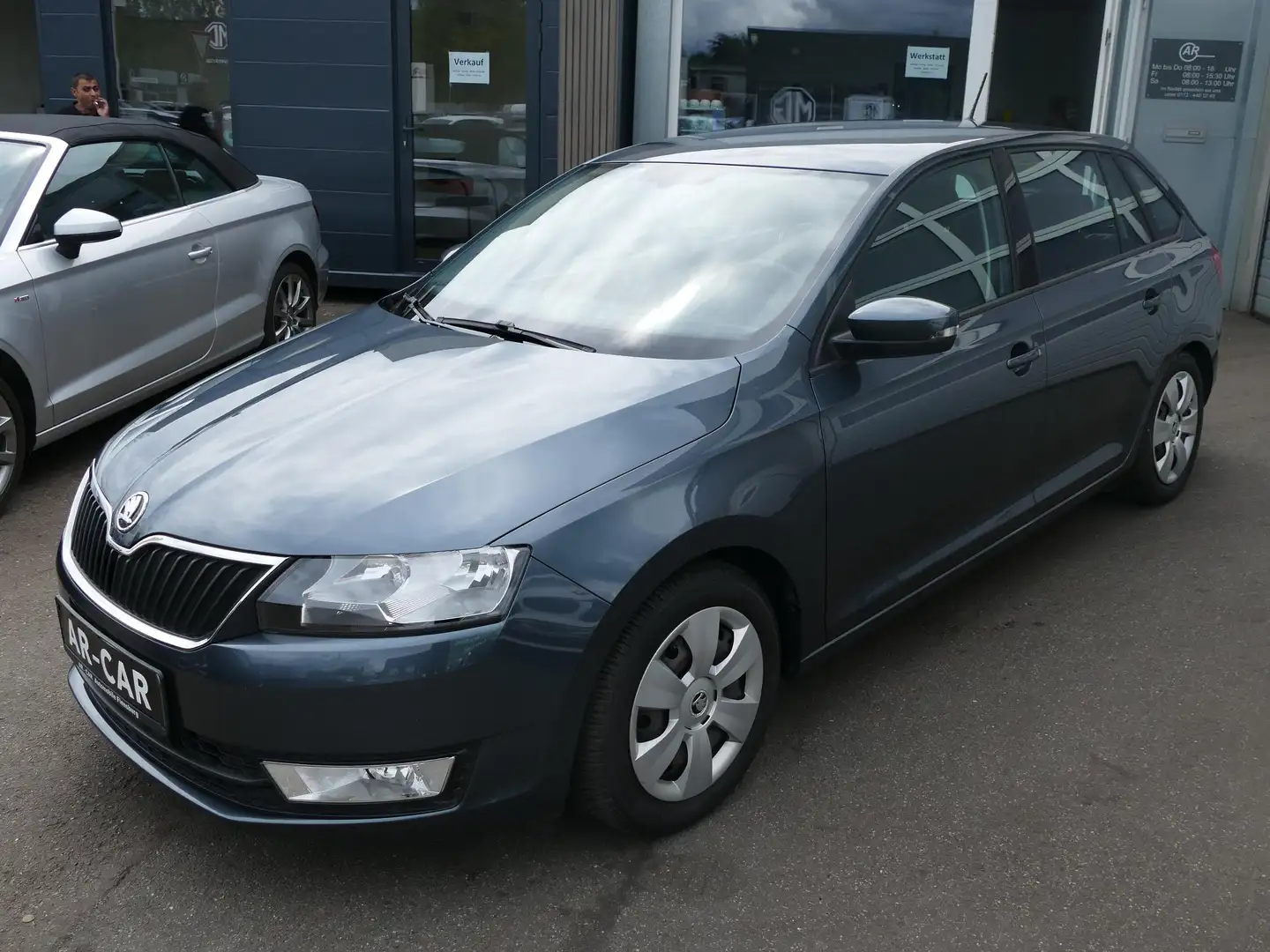 Skoda Rapid/Spaceback Rapid Spaceback 1.4 TDI Klimaautomatik - Navi Grau - 2