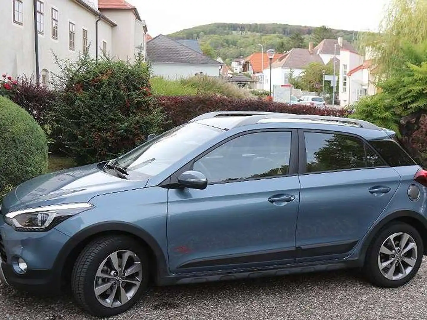 Hyundai i20 i20 Active 1,0 T-GDI Start/Stopp Automatik Comfort Comfort Blau - 2