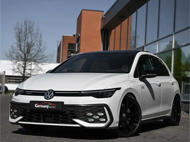 Volkswagen Golf GTE 1.5 eHybrid 272PK Leder Pano Head-Up IQ-Light ACC