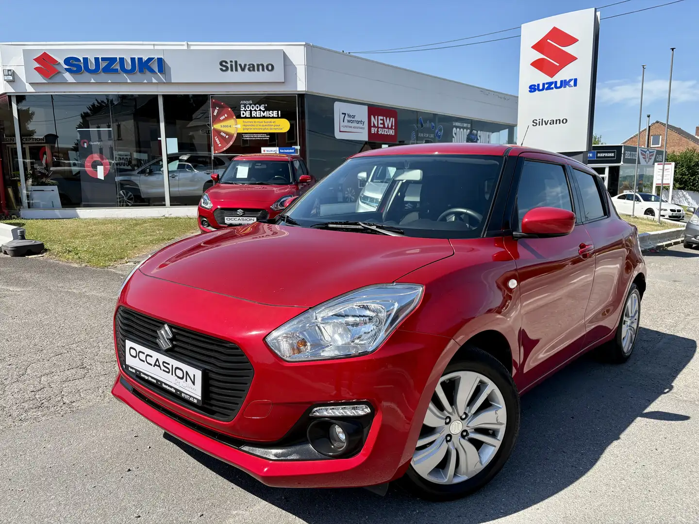Suzuki Swift Swift 1.2i GL+ / CARPLAY - CAMERA Rood - 1