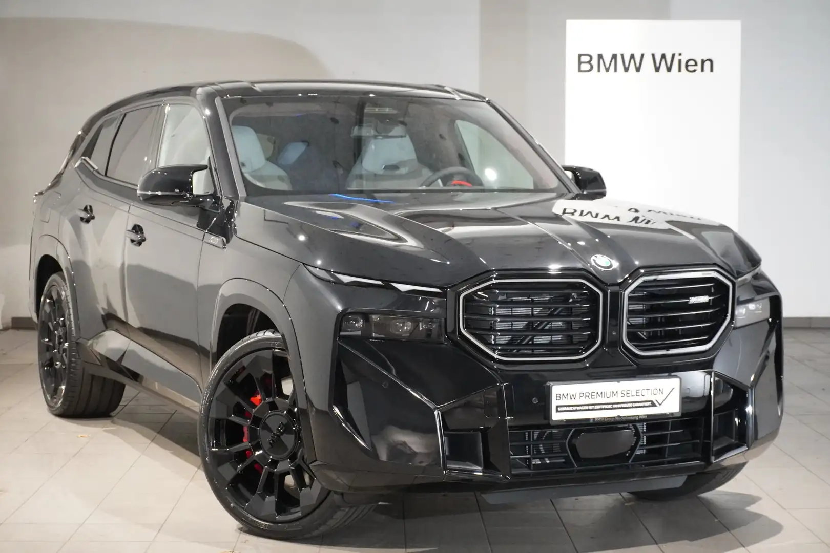 BMW XM 50e Schwarz - 1