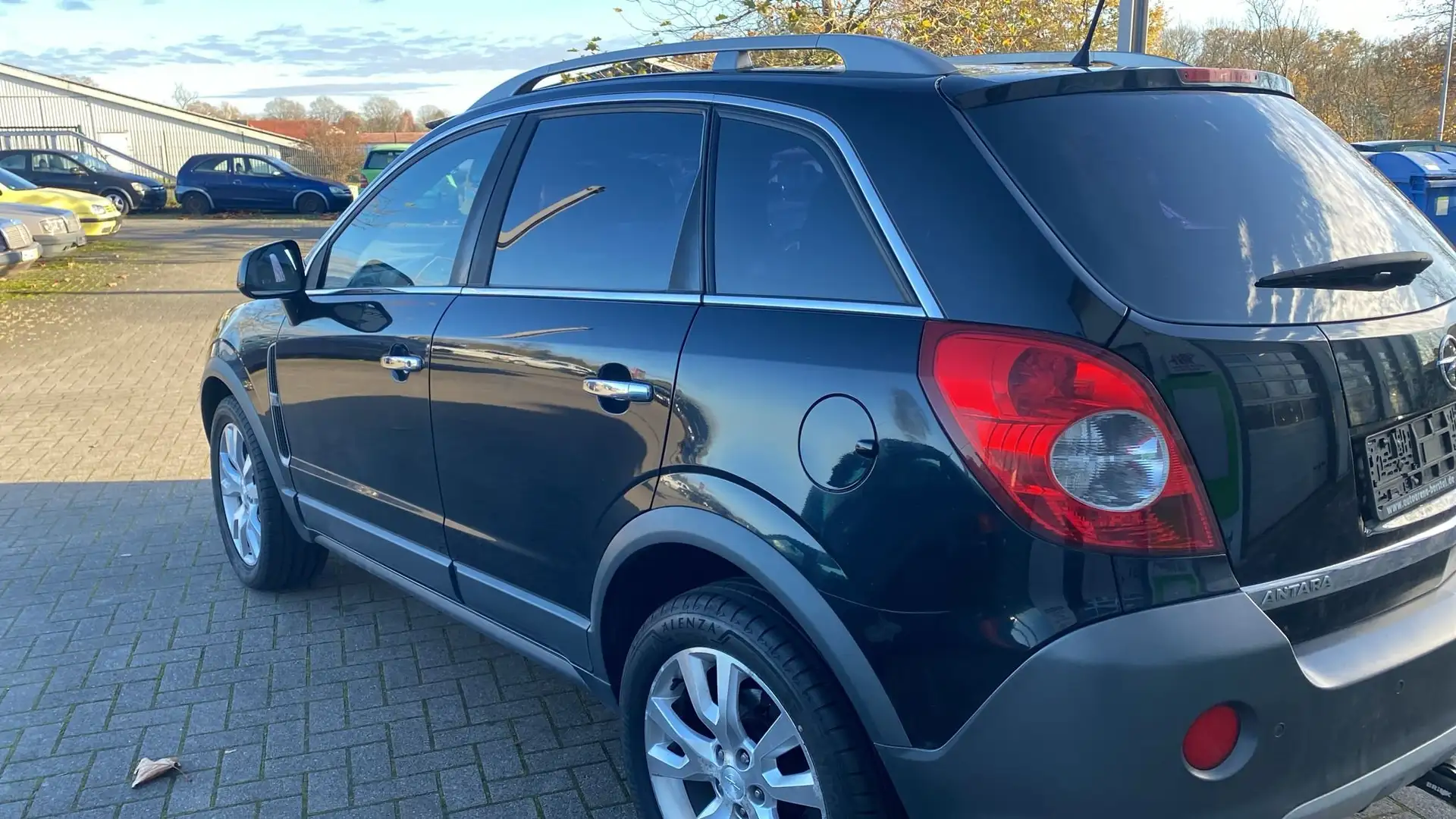 Opel Antara Cosmo 4x4 Schwarz - 2