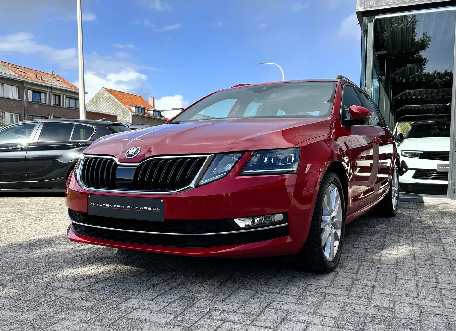 Skoda Octavia 2.0 TDI DSG - 150 PK Rouge - 1