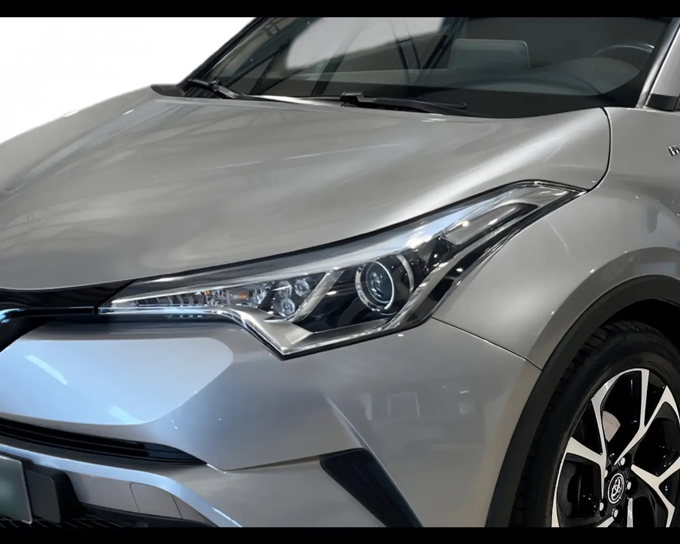 Toyota C-HR 1.8h Style 2WD e-CVT Silver - 2