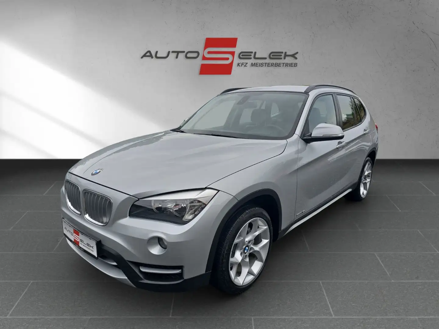 BMW X1 Baureihe X1 sDrive 18d,LEDER, PDC,SHZ,NAVi Silber - 1