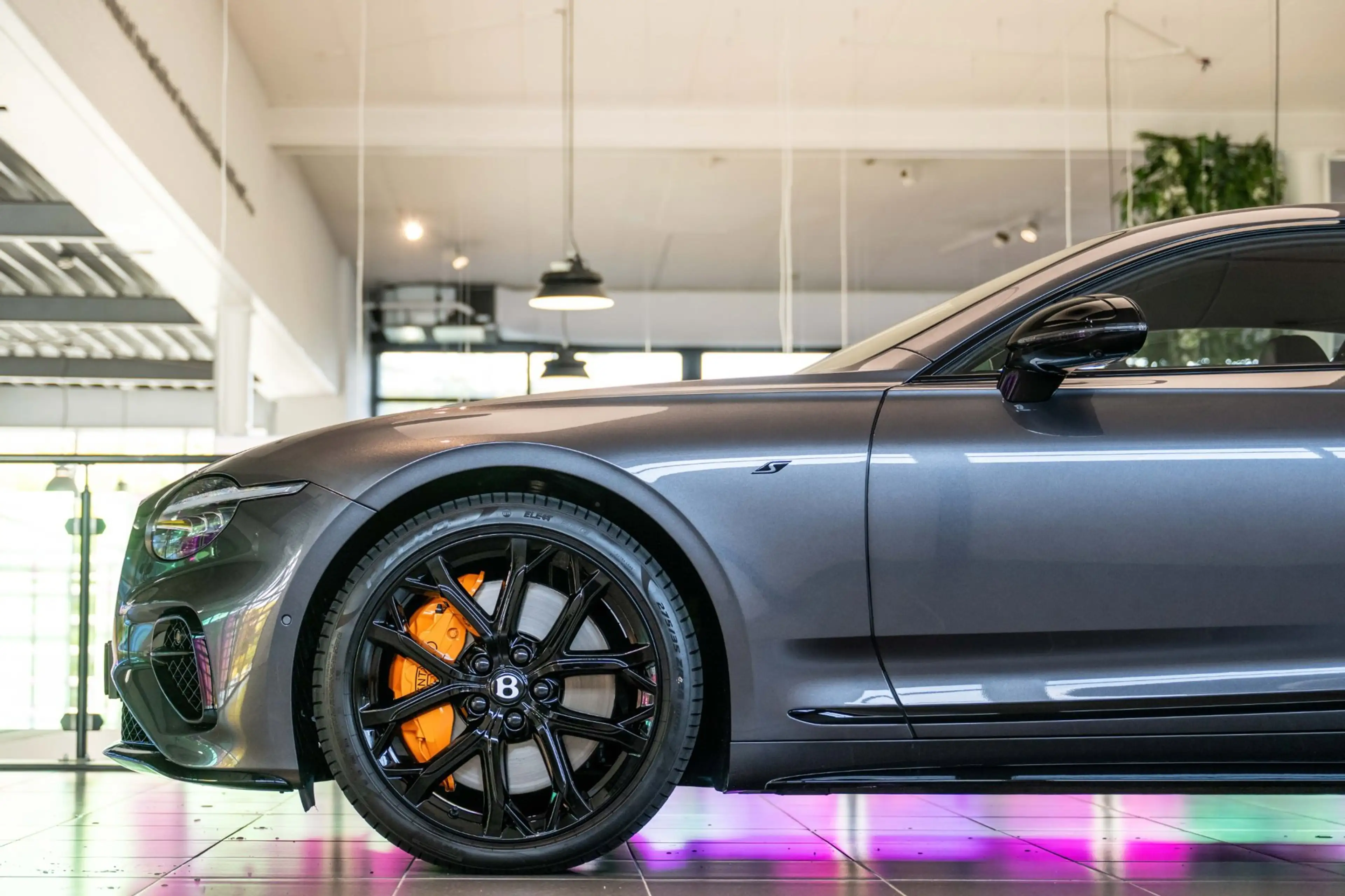 Bentley Continental GT S 4.0 V8 Hybrid — photo 8