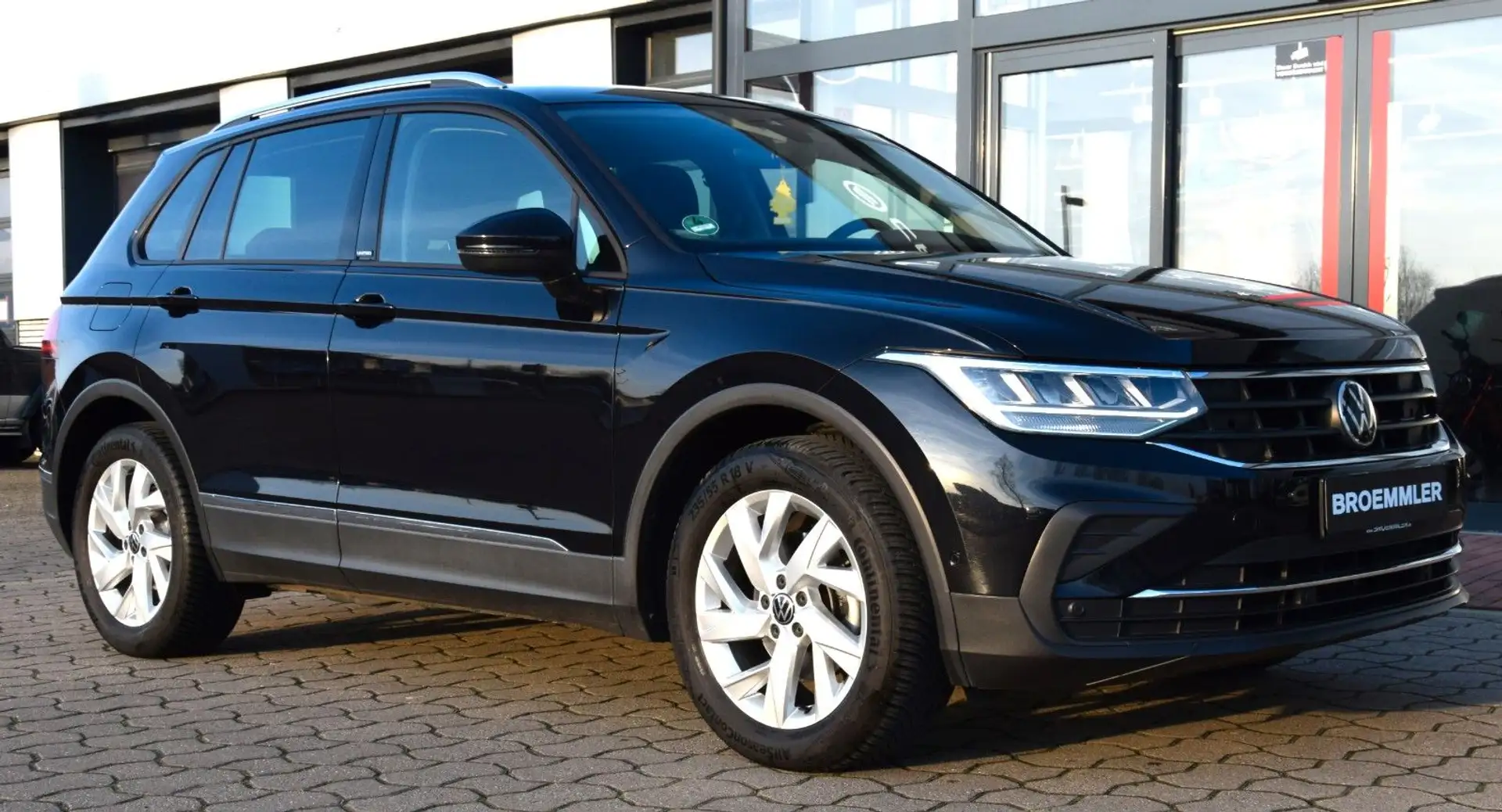 Volkswagen Tiguan United Navi AHK Kamera Standheizung Noir - 1