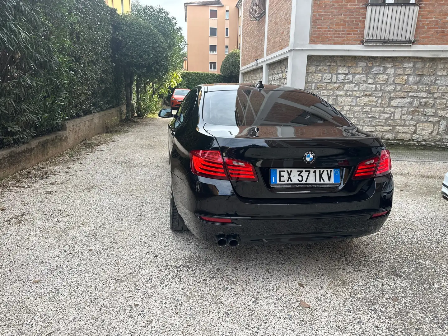 BMW 530 530d xdrive Luxury auto E6 Чорний - 2
