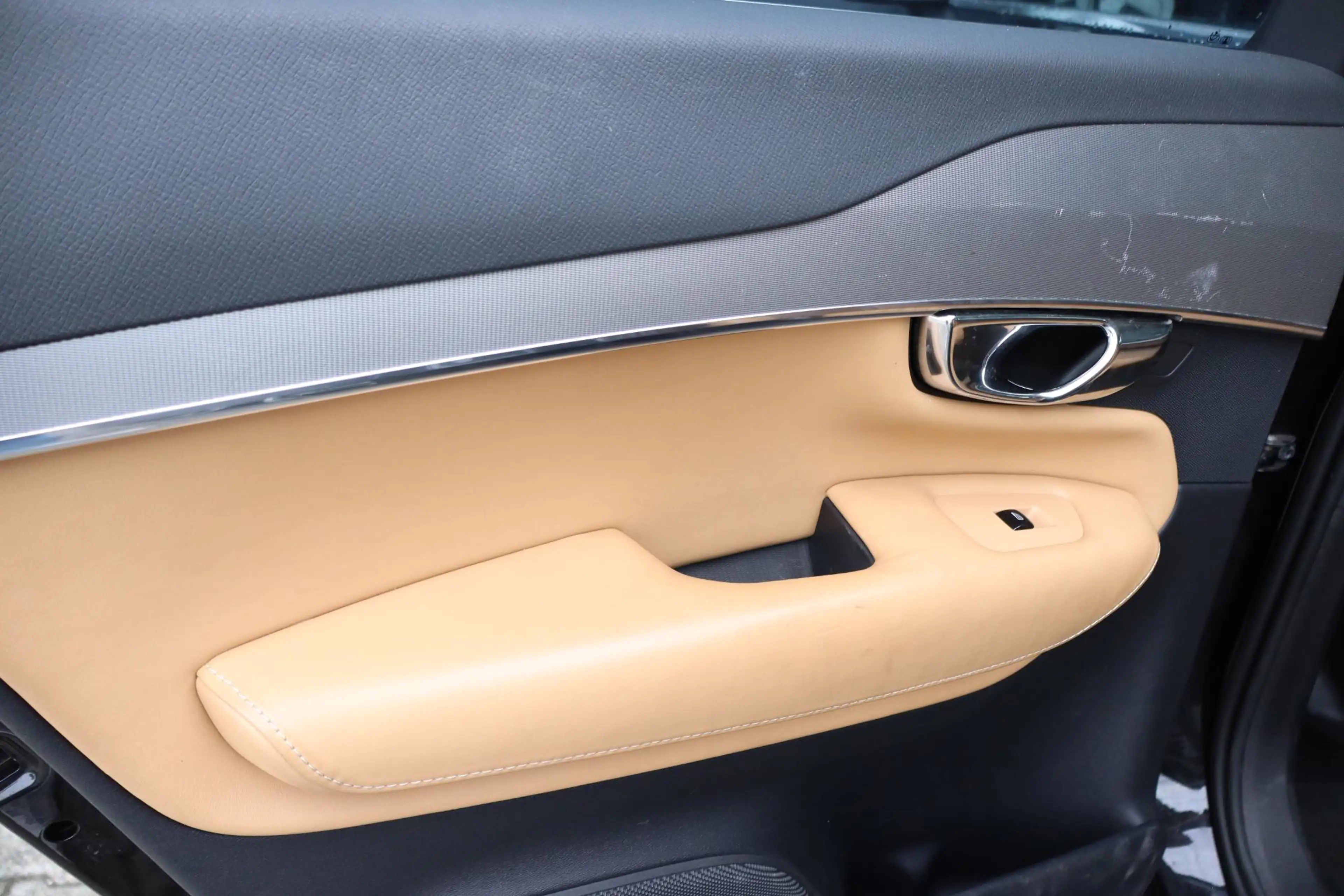 Volvo XC90 2.0 T8 Twin Engine AWD Inscription | SOH 89,4% | — photo 21