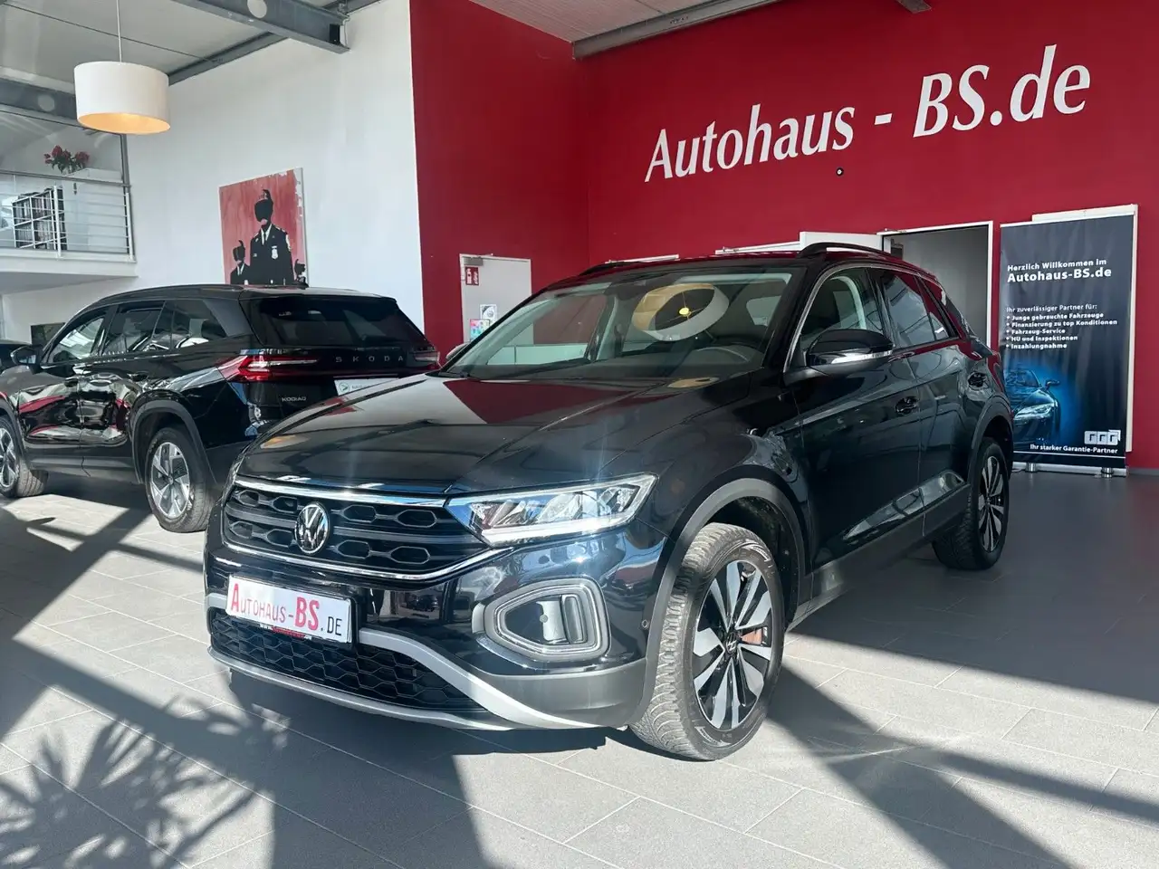 Volkswagen T-Roc, фото 1