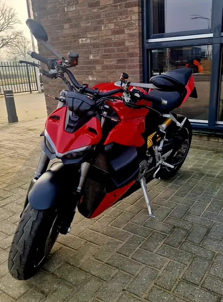 Ducati Streetfighter - foto 3