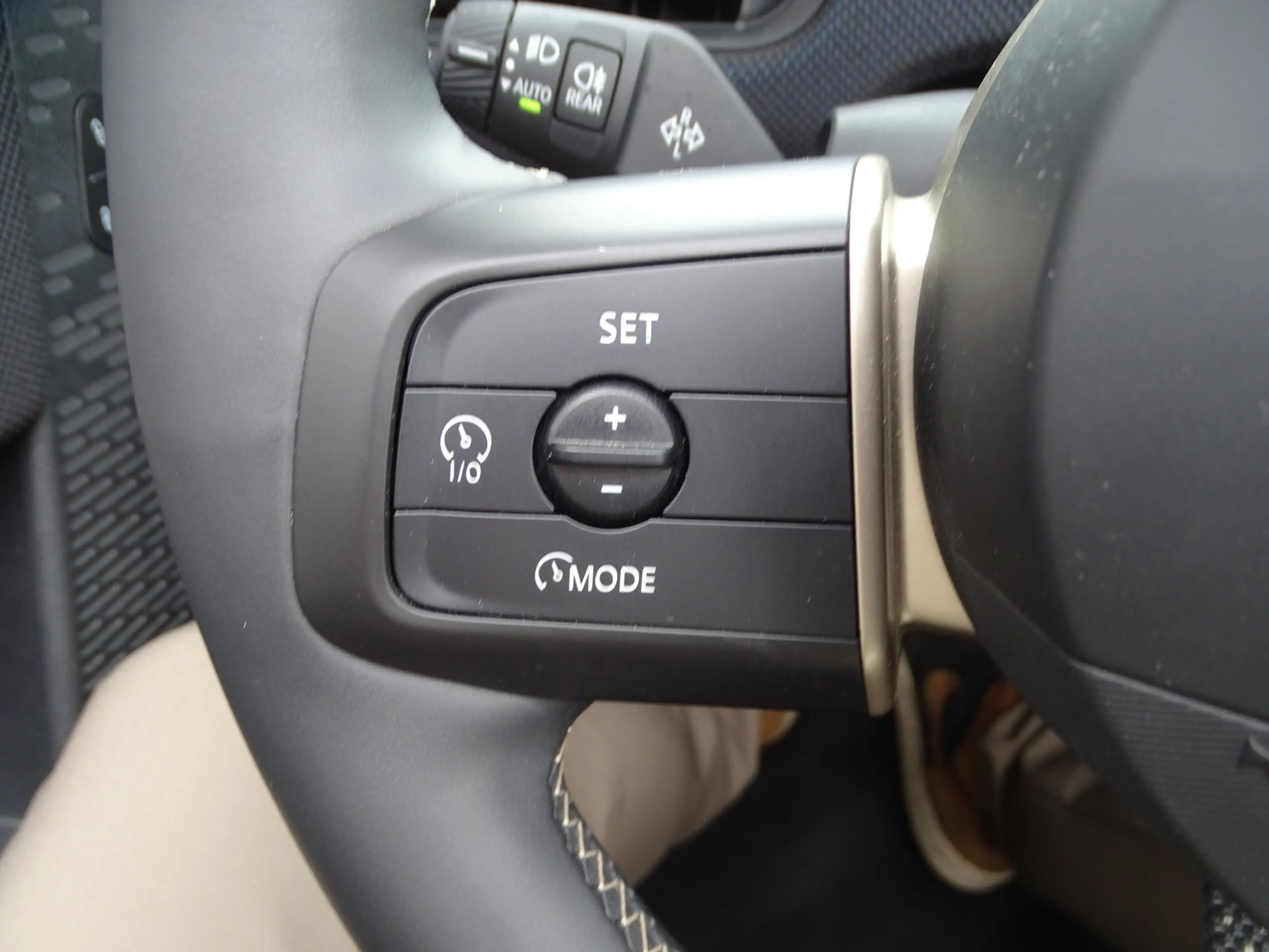 MINI Cooper C Cabrio Mini 2.0 Classic M — photo 23